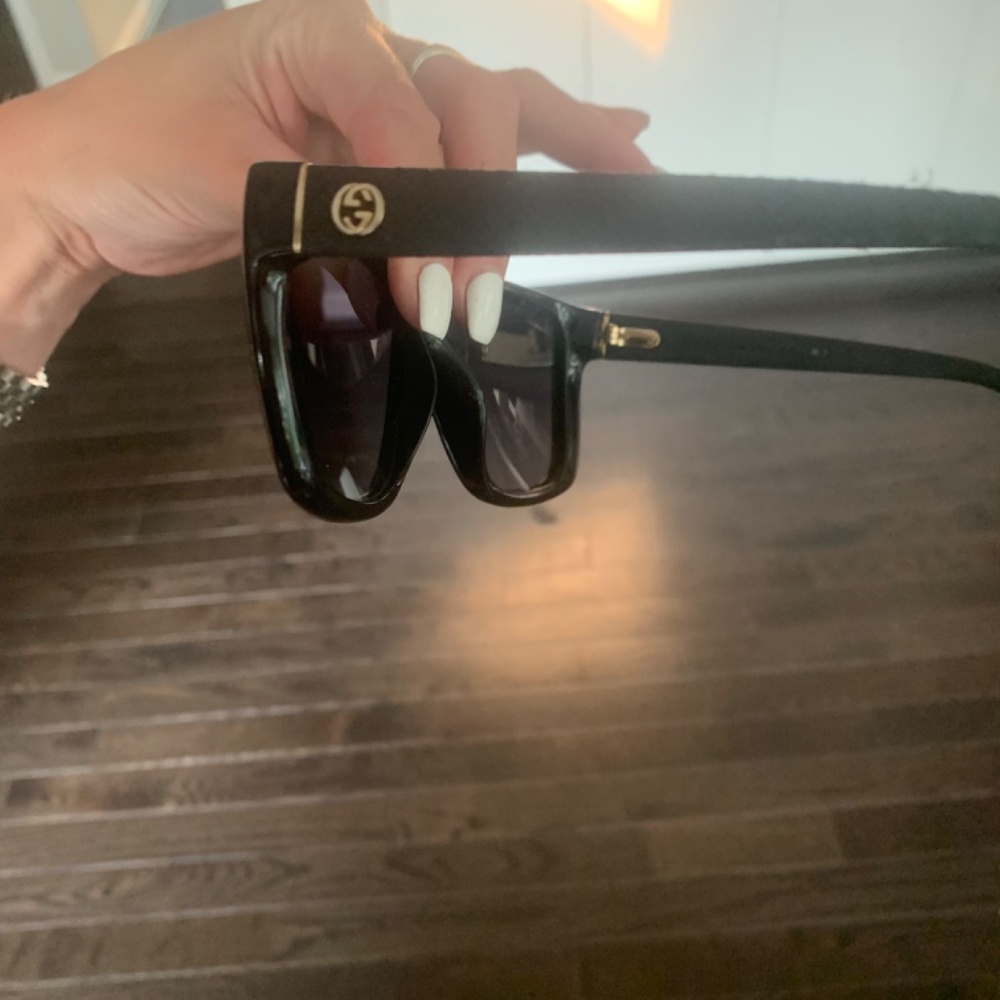 Gucci sunglasses - Picture 3 of 3
